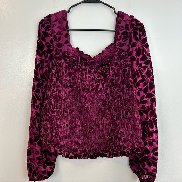 NWT Torrid Velvet Smocked Blouson Sleeve Cropped Ruched Wine/Plum Top Size 2X - Picture 3 of 15
